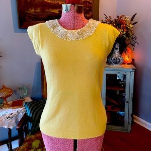 Short sleeve sweater